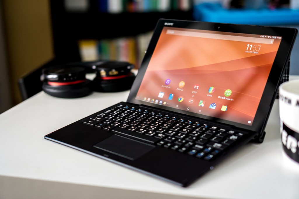 Z4 Tablet × Laptop